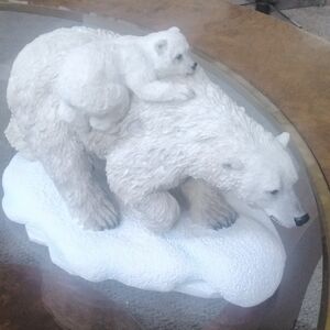 Pipka Polar Bear